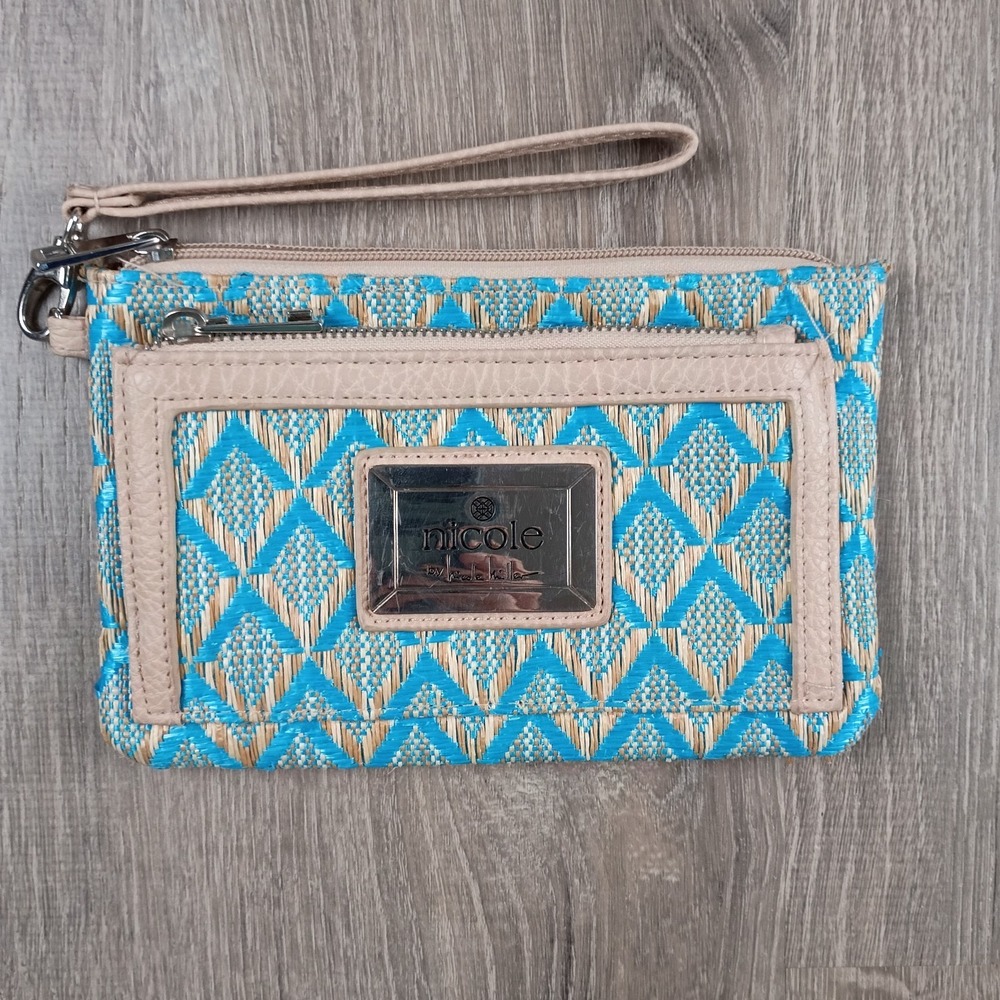 Nicole Miller Wristlet Zip Card Holder 8x5 Blue Geometric Woven Preowned Scratch